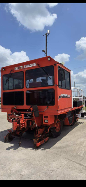 Image of 2018 SHUTTLEWAGON SWX420